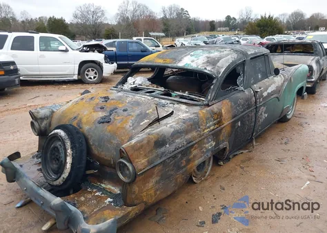 1955 Ford Crown Victoria z USA, uszkodzony, nr VIN 0000U5NW107146815